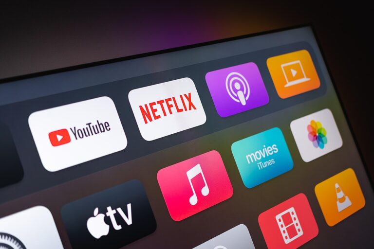 Why Free Entertainment Apps Are Everywhere